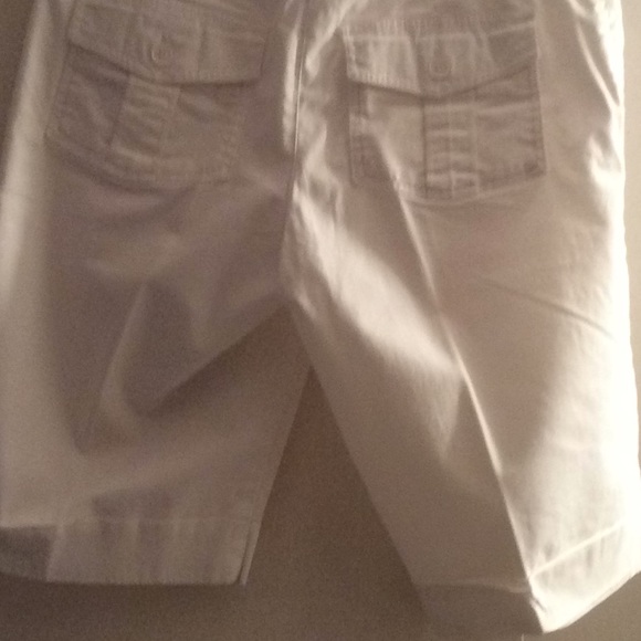 White Cuffed Walking Shorts - Picture 4 of 5